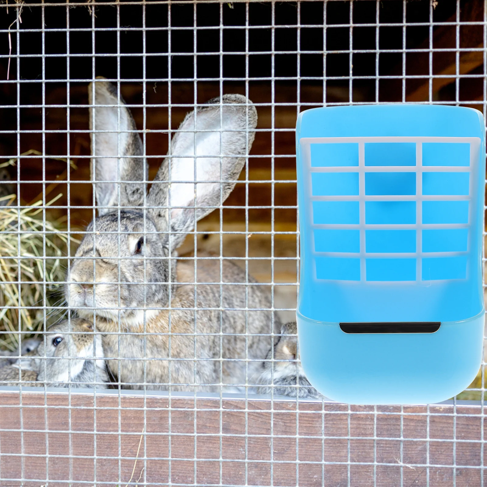 

Rabbit Food Feeder Rack Hanging Cage Manger Simple Convenient Use Save Time Labor Flat Bottom Design Feeder Plastic Food Manger