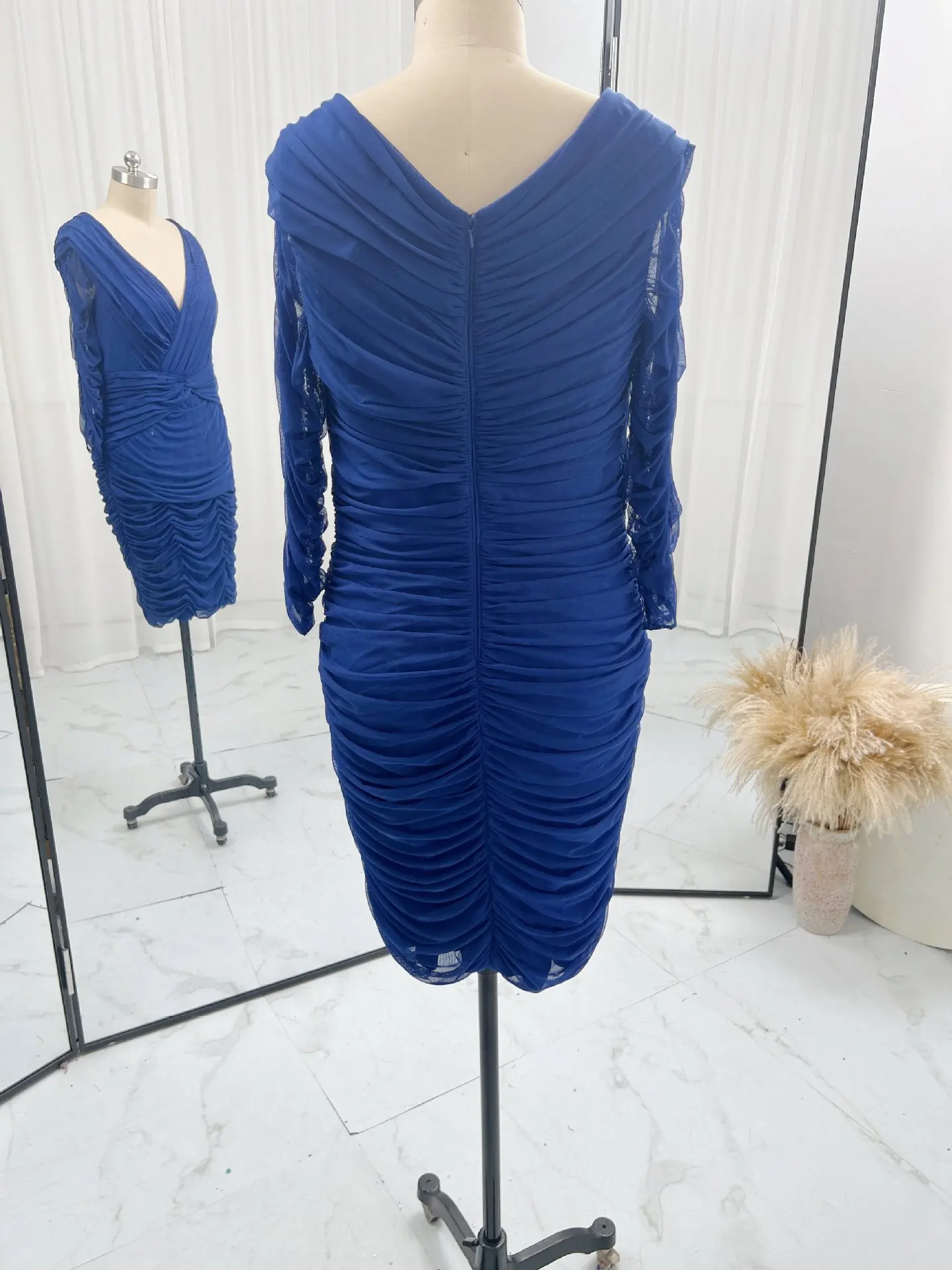 Dark Blue Sexy Deep V -Neck Long Sleeve WrinklesHip SlimmingThin Mid -Length Evening Dress M1614