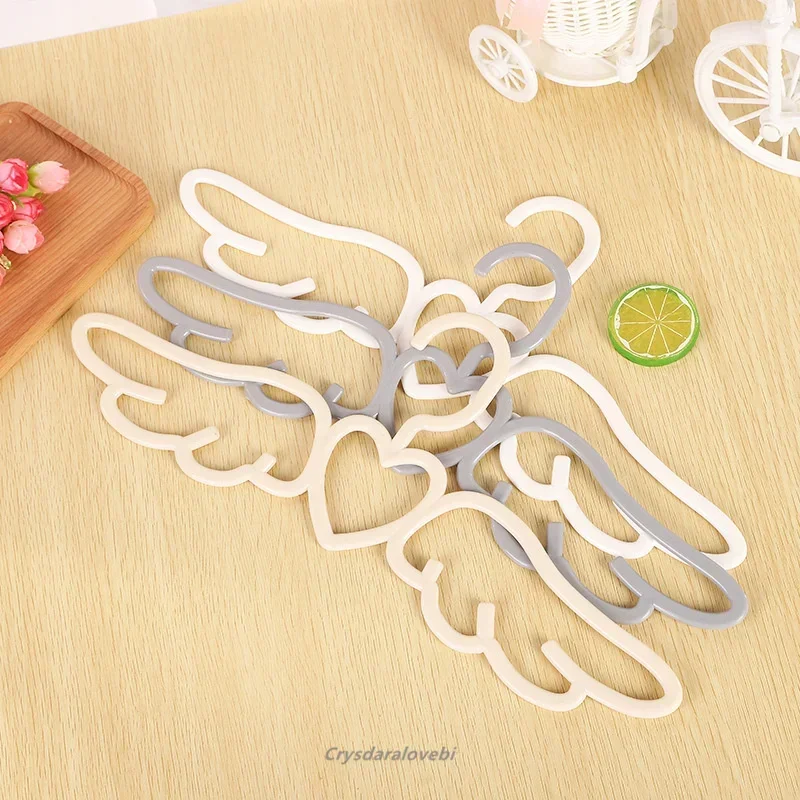 10Pcs New Design Fly Angel Plastic Clothes Shirt Hanger, Cute Pretty Pink Loving Heart Scarf Underwear Hanger Rack