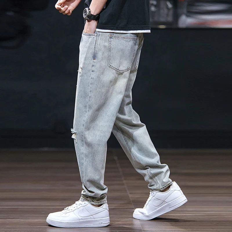 Street Fashion Men Jeans Retro Light Blue Loose Fit Hole Ripped Jeans Men Vintage Designer Straight Wide Leg Denim Pants Hombre