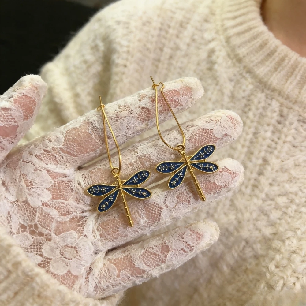 【 Customer Favorite 】 1 Pair of Blue Dragonfly Graffiti Earrings - Suitable for Ladies and Family to Wear, Ideal for Parties