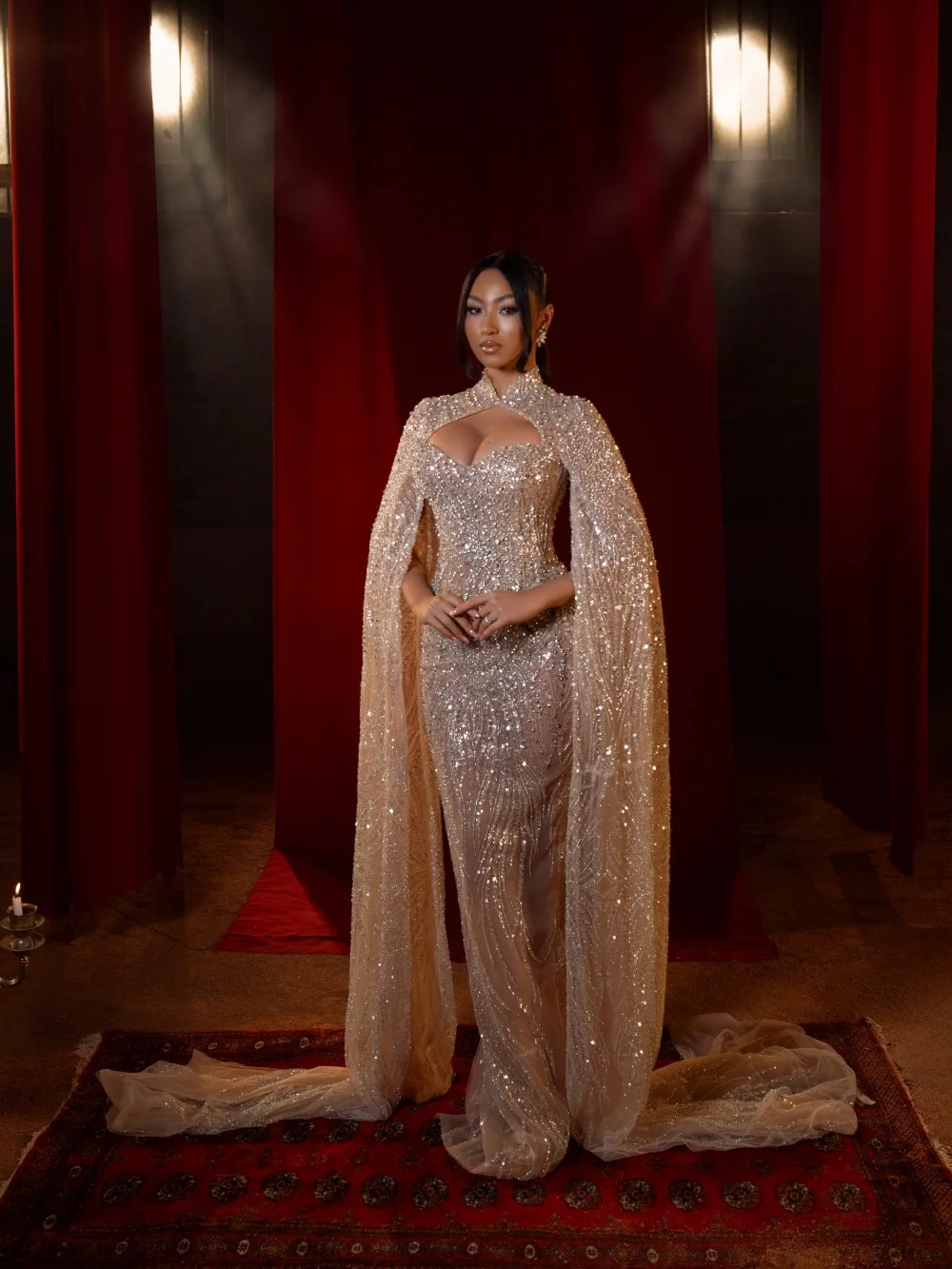 

Newest Gorgeous Beaded Evening Dress Cape Sleeve Modern Long Wedding Party Gown Customized Crystal Straight Red Carpet Gowns