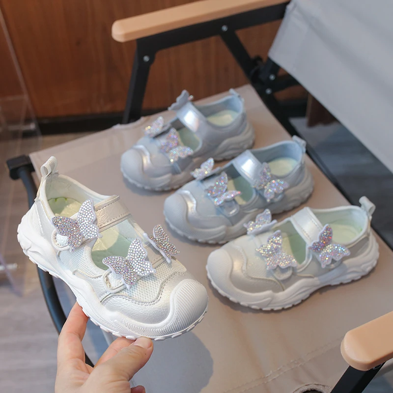 

Детские спортивные сандалии для девочек с блестящими бабочками, новинка 2026 года, летние пляжные туфли, удобные, универсальные, стильные, для походов