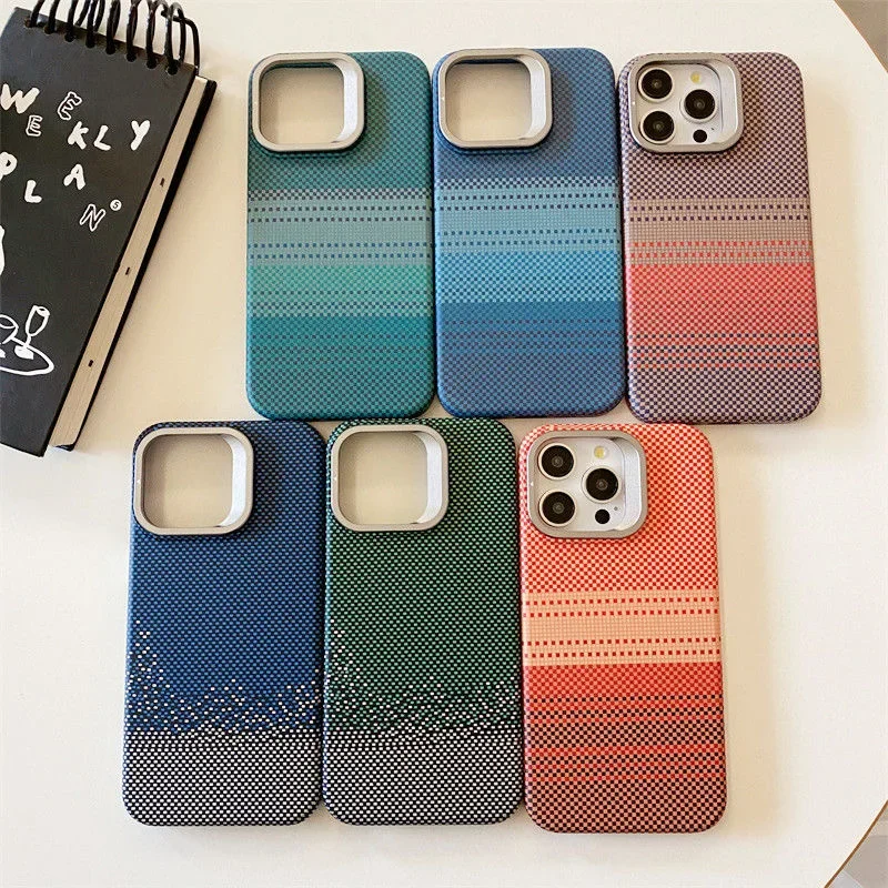 Ypm لـ Magsafe المغناطيسي اللاسلكي تهمة الإغاثة ألياف الكربون نمط الحال بالنسبة آيفون 13 14 15 16 برو ماكس حامل سبيكة لين غطاء