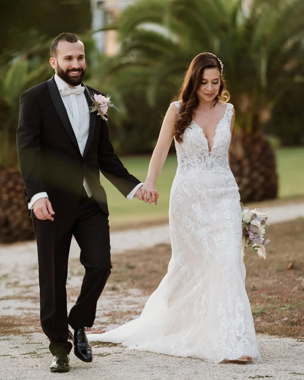 Pailletten Spitze Meerjungfrau Hochzeitskleid 2025, tiefer V-Ausschnitt, rückenfrei, Boho-Brautkleid, Damen, maßgeschneidertes langes Trail-Böhmisches Brautkleid