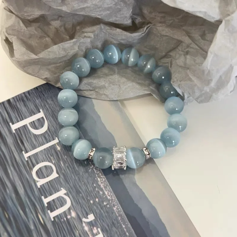Light Blue Cat Eye Beaded Bracelet, Simple Niche Elastic Bracelet with Silver‑Tone Zircon Spacer, Cool Aesthetic Hand Jewelry