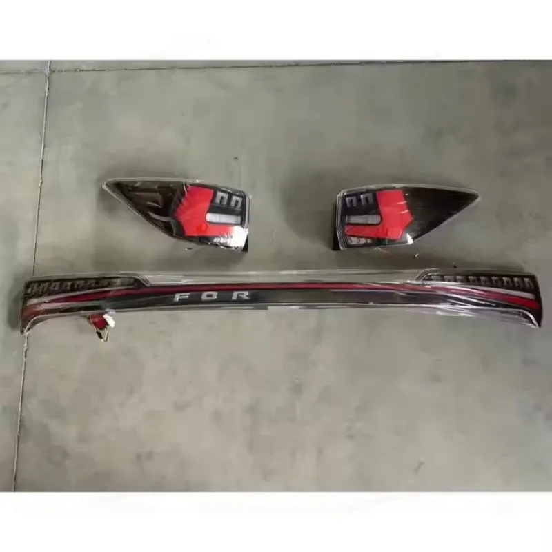 

Factory New Design LED Rear Lamp for Fortuner 16-24 Dynamic Turn Signal Brake LED Lights Accessories for Fortuner Tail Light