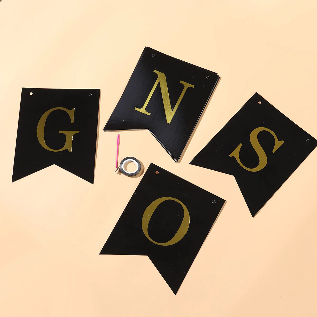 

Paper Banner for Graduation Party 16x20cm Congrats Flags on Glossy Card 5M Length Adjustable Hanging Ribbon