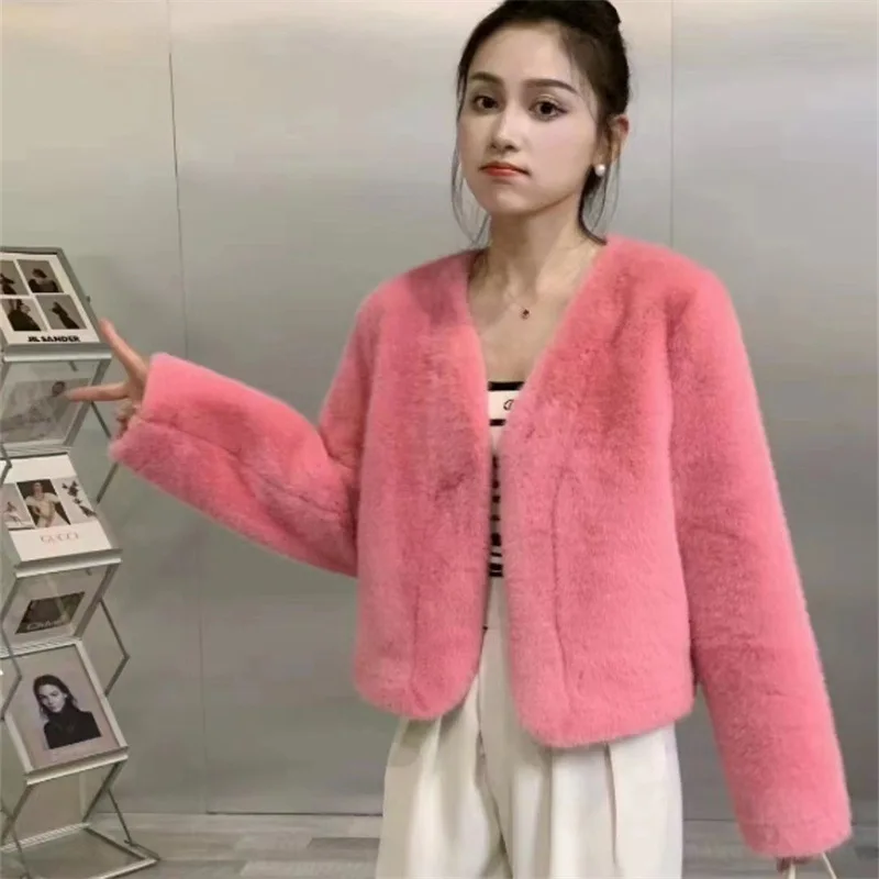 2024 autumn and winter new V-neck small fragrant style European mink fur integrated environmentally friendly fur coat anti