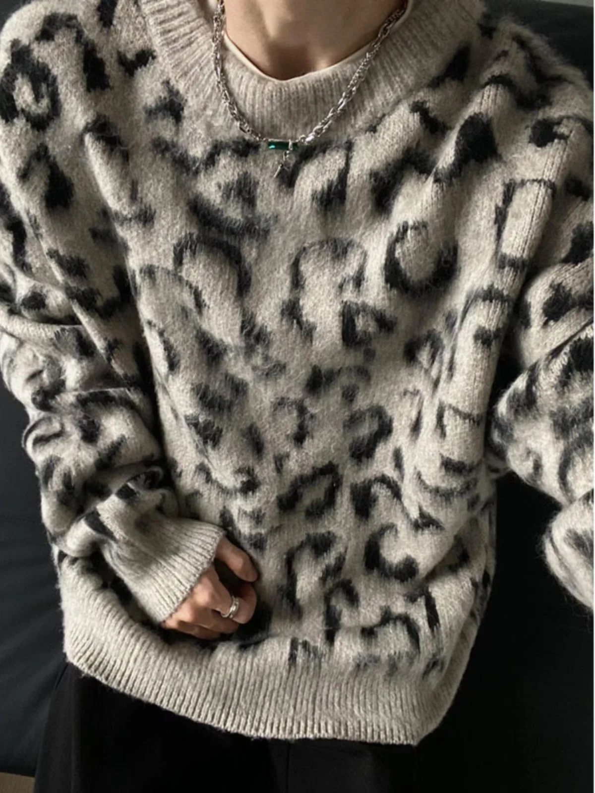 

Мужской трикотажный лонгслив в стиле ретро с леопардовым принтом, свободного кроя, для повседневной носки, зимний, с длинным рукавом