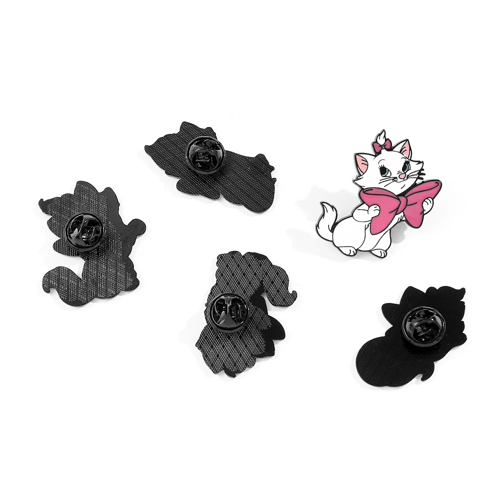 Disney Pins Cute White Cat Brooches Kawaii Marie Cat Metal Badge Accessories Fashion Men\'s and Women\'s Bag Clothing Decor Gifts