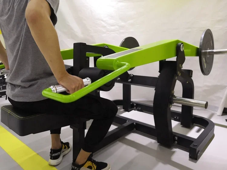 Maszyna do tricepsów z obciążeniem płytowym