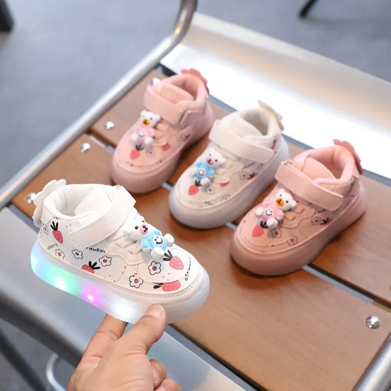 Children Shoes Cute Cartoon Bear Luminous Casual Shoe Designer Girl Soft Soled Shoes Comfortable Versatile Kids Anti Slip Shoes