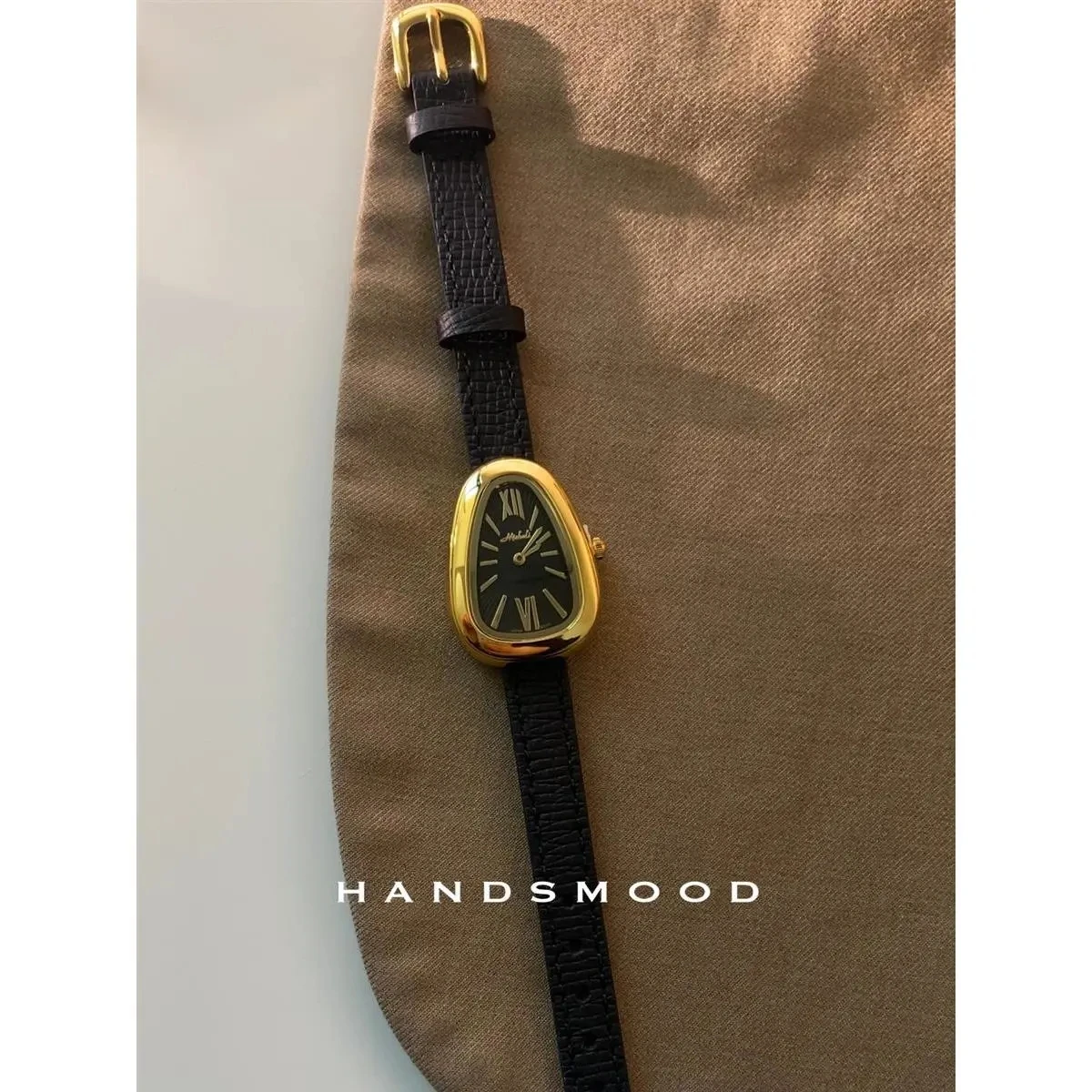 ضوء الفاخرة المتخصصة الأفعى رئيس المرأة ساعة كوارتز الراقية مزاجه سوار ساعة نسائية ثعبان سلسلة ساعة نسائية هدية