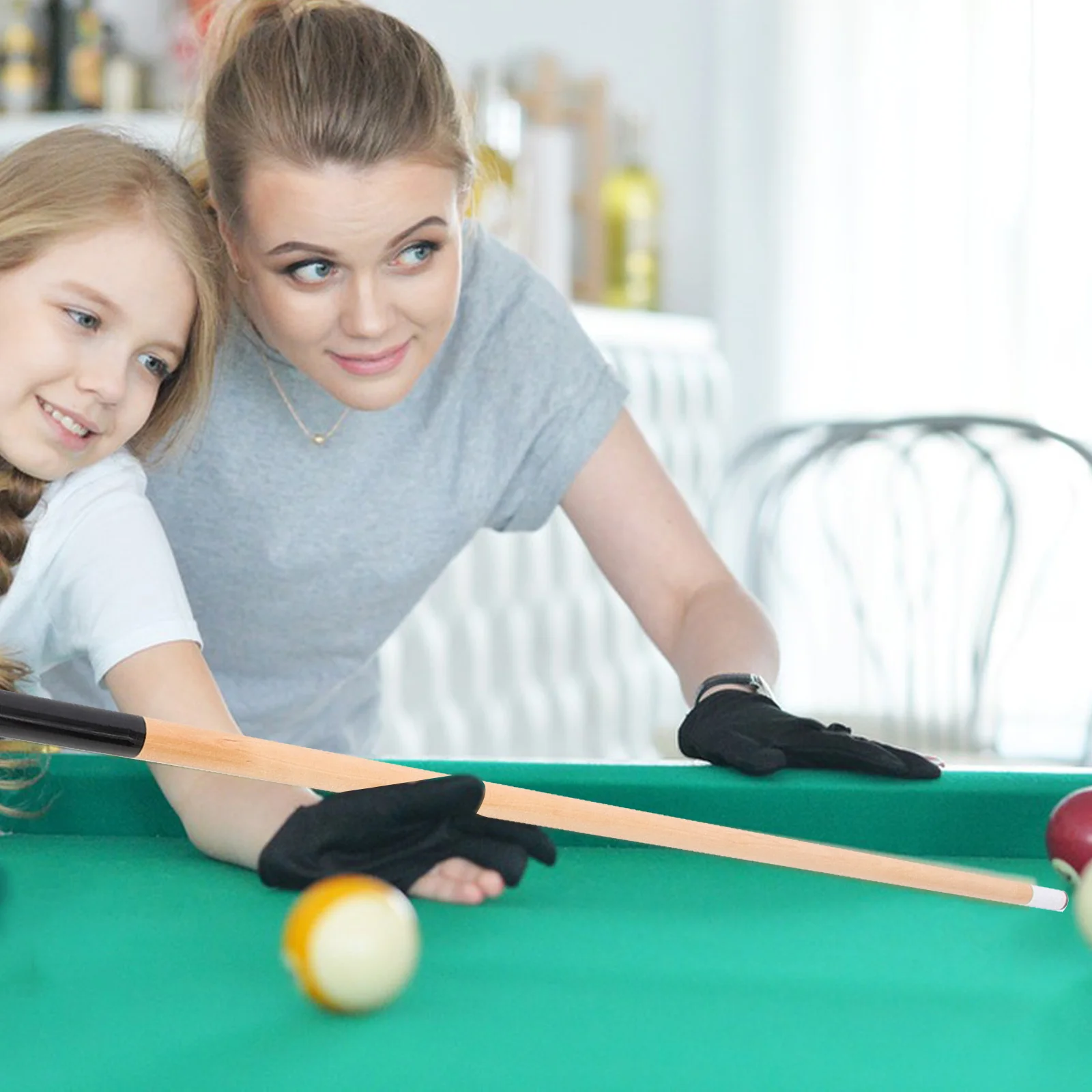 

Small Wooden Pool For Short Portable Billiard Stick Lightweight Training Cue Compact Snooker Cue For Beginner