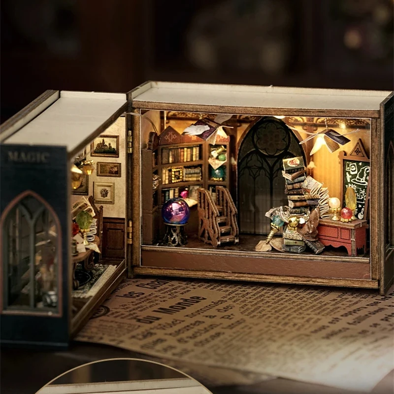 Imagem -04 - Mini Casa de Bonecas de Madeira Faça Você Mesmo Magic World Cubo Mágico de Fantasia Kits em Miniatura com Móveis Presentes Artesanais para Adultos