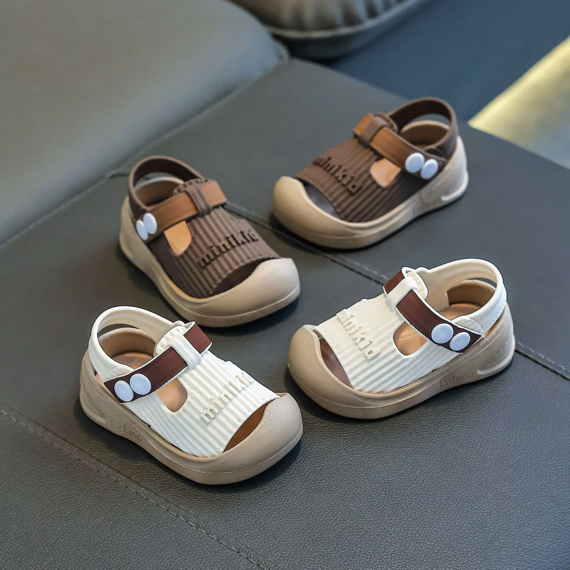 2026 Neue Sommer-Babysandalen für 0-3 Jahre, geschlossene Zehenpartie, rutschfeste, weiche Sohle, Lauflernschuhe für Kleinkinder Jungen – Detail 11