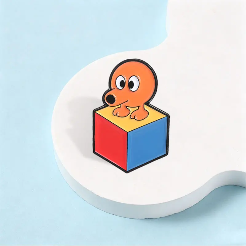 Classic Arcade Action Challenge Game Enamel Pin Retro 80s Pixel Jump Style Brooch for Backpack Jacket Badge Fun Decoration Gifts