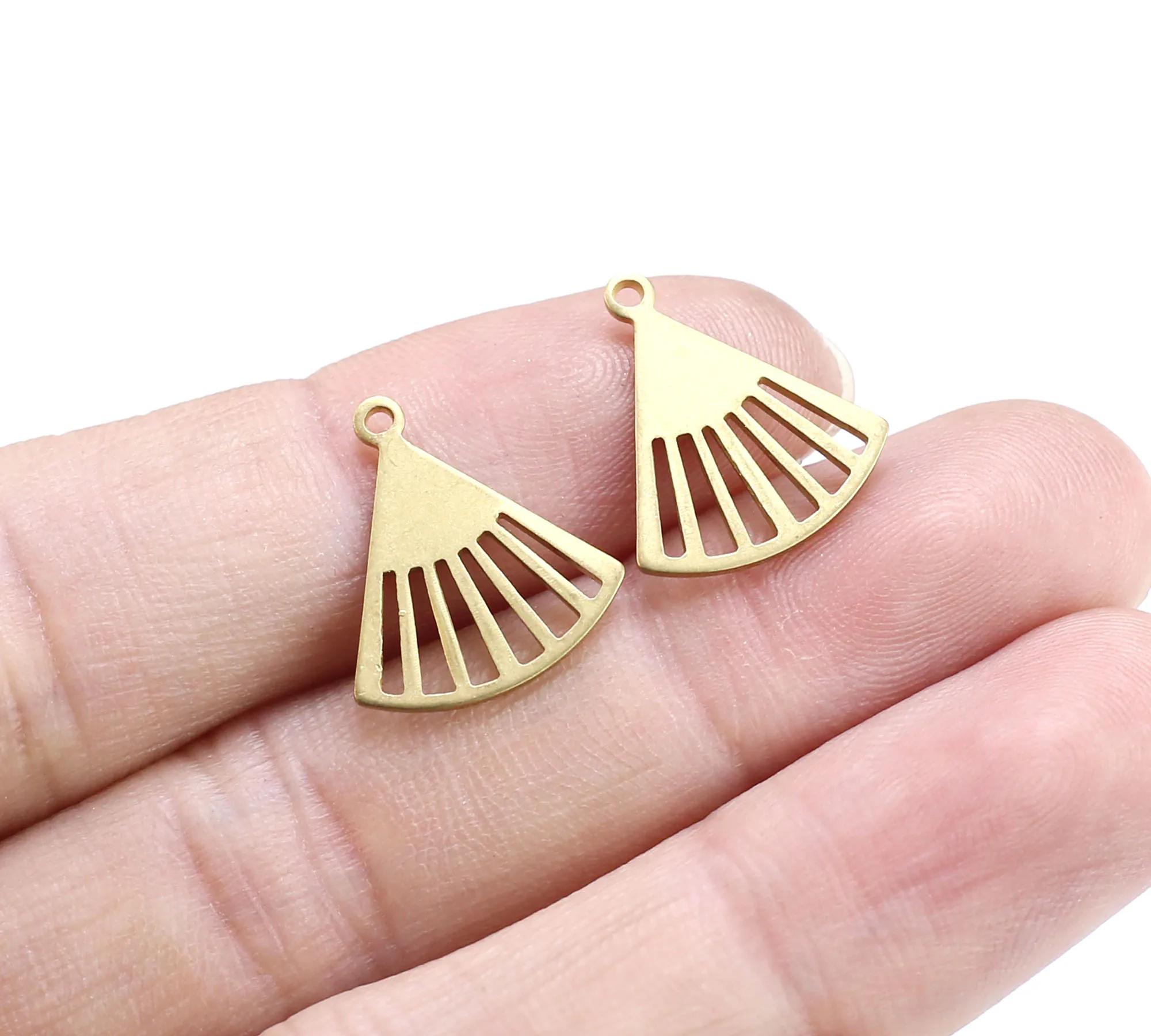 30pcs Earring Charms, Fan Shaped, Necklace Pendant, 16.8x15mm, Brass Findings, Jewelry Making R1149