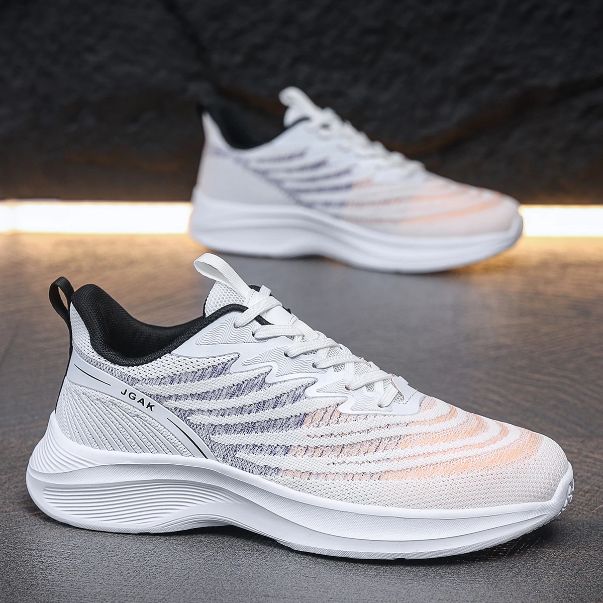 Men's new sports shoes soft soled breathable comfortable non slip wear-resistant versatile fashion outdoor running sports shoes