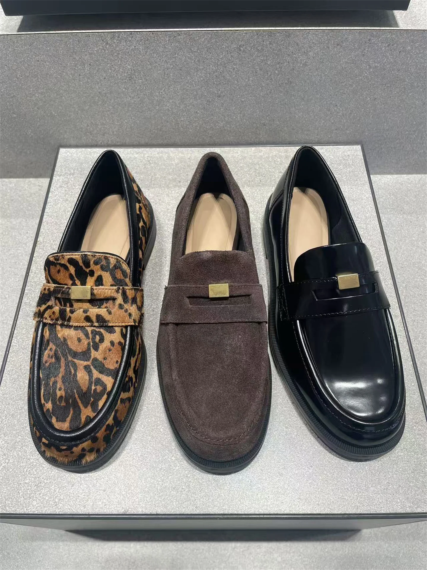 

Винтажные женские лоферы, леопардовые замшевые туфли на платформе с круглым носком, металлические пенни-слипоны, женские туфли на плоской подошве