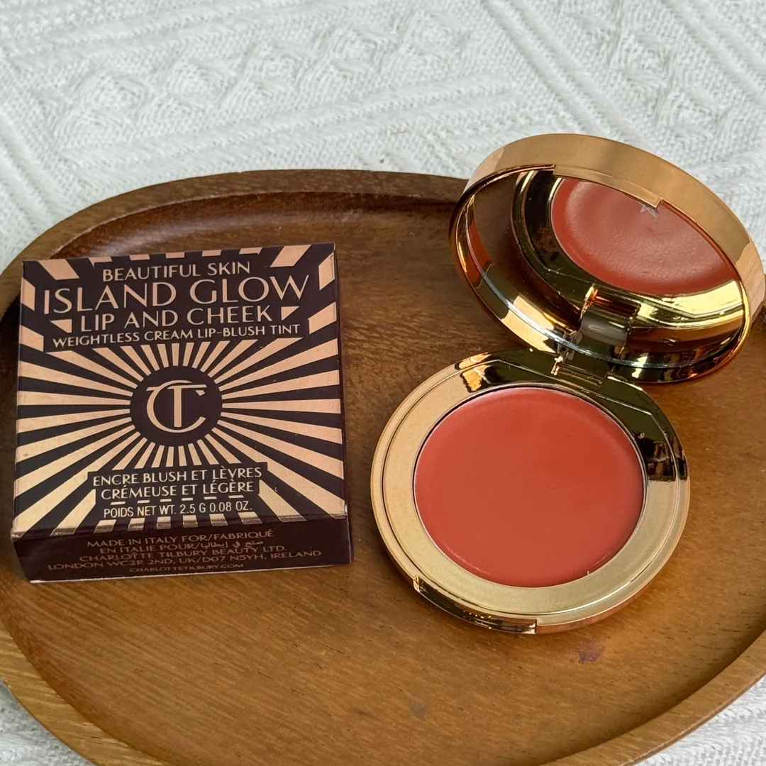 Charlotte Tilbury 4-Farben-Lidschatten-Set, hochpigmentiert, mischbar & Blush-Stick, ultra-feuchtigkeitsspendend, Glow & Lipgloss, Spiegel, aufpolsternd, langanhaltend