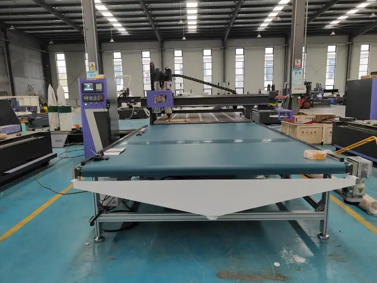 Woodworking AKM2130C CNC Router With Automatic Loading and Unloading Device In Furniture Industry