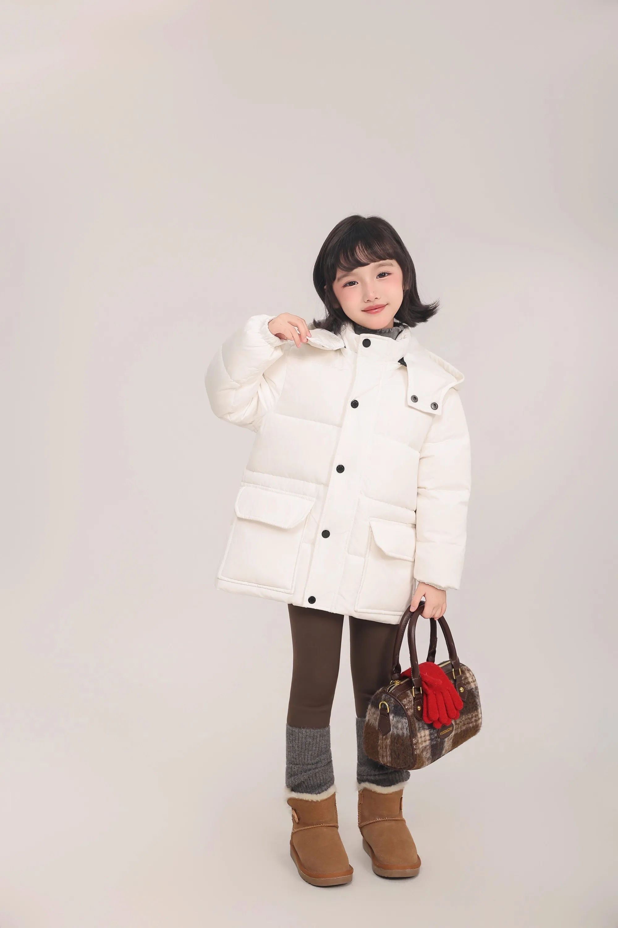Kinder-Daunenjacke mit 90% Weißer Entendaune, Braune Kapuze, Mittellange Daunenjacke mit Großen Taschen, Dicke Warme Winteroberbekleidung für Mädchen A4853 – Detail 22