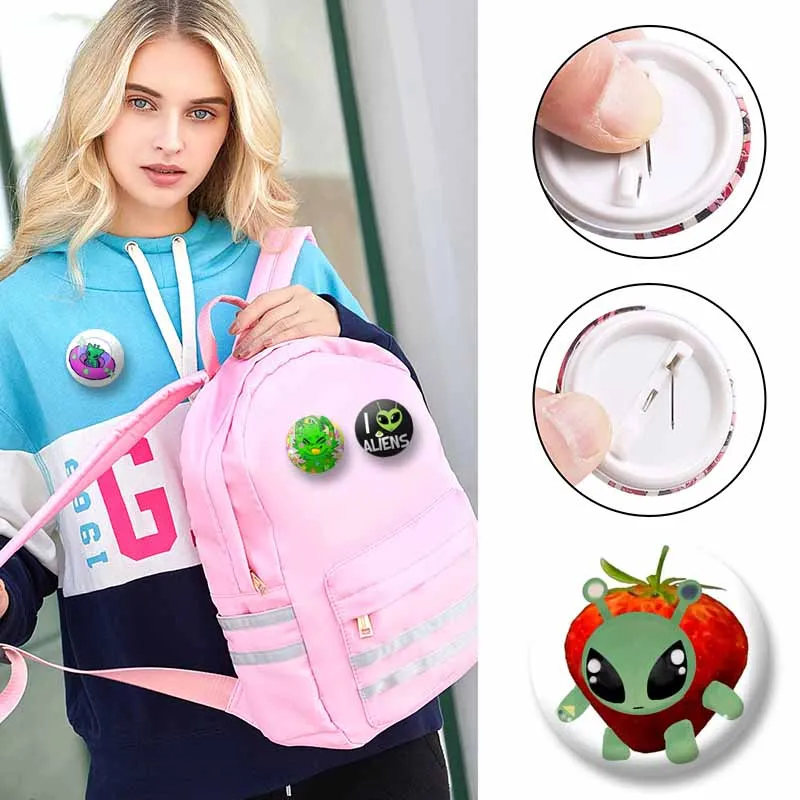 Funny Green Alien Cat Coin Badge Creative Cute Cartoon Animal Round Brooch Backpack Lapel Pins Accessories Toys Gift for Friends