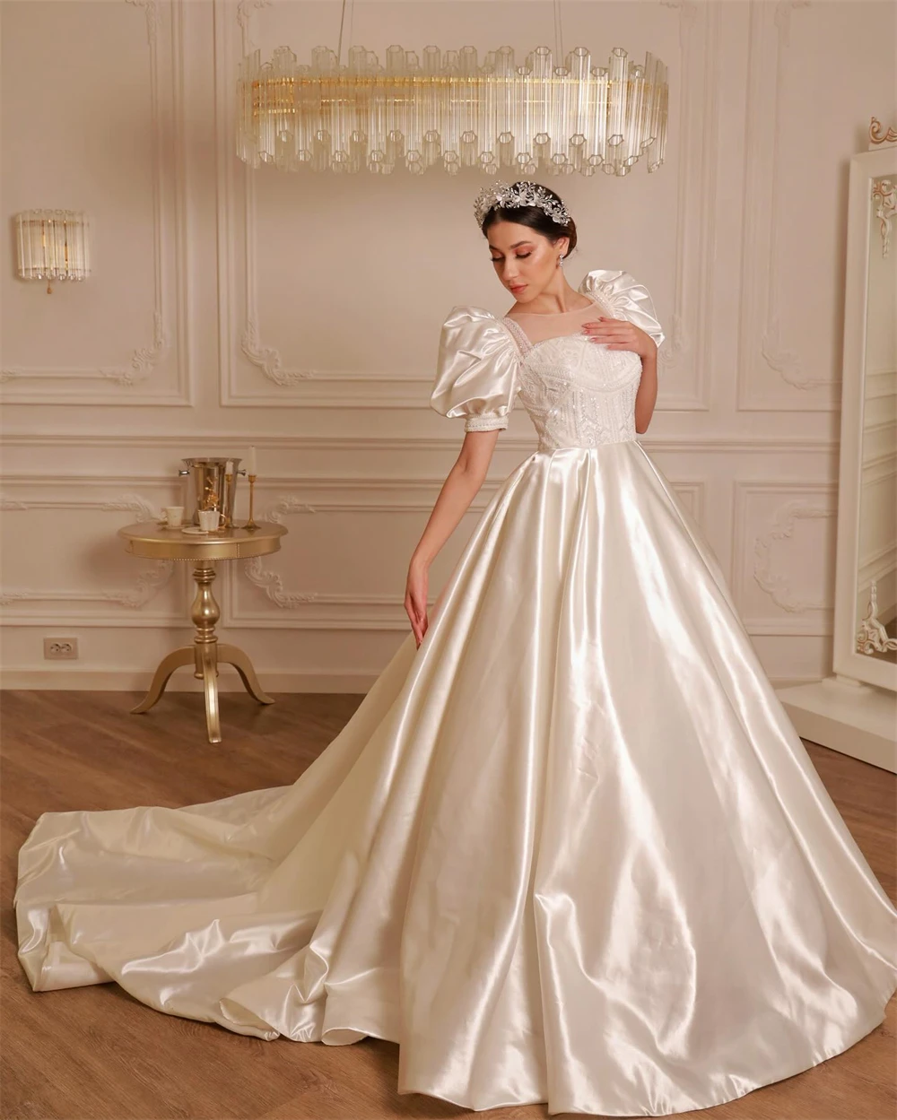 

Customized Romantic Satin Wedding Dresses Square Collar Heavy Industry Wedding Dresses Short Sleeves Special Occasion Gowns