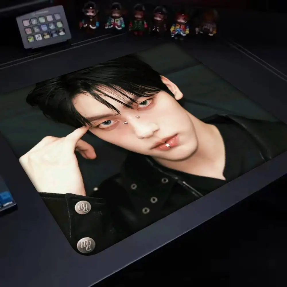 1pc Sänger S-Soobin Mousepad Kleine LockEdge Für Gamer Computer Schreibtisch Pad Rechteckige Anti-slip Gummi