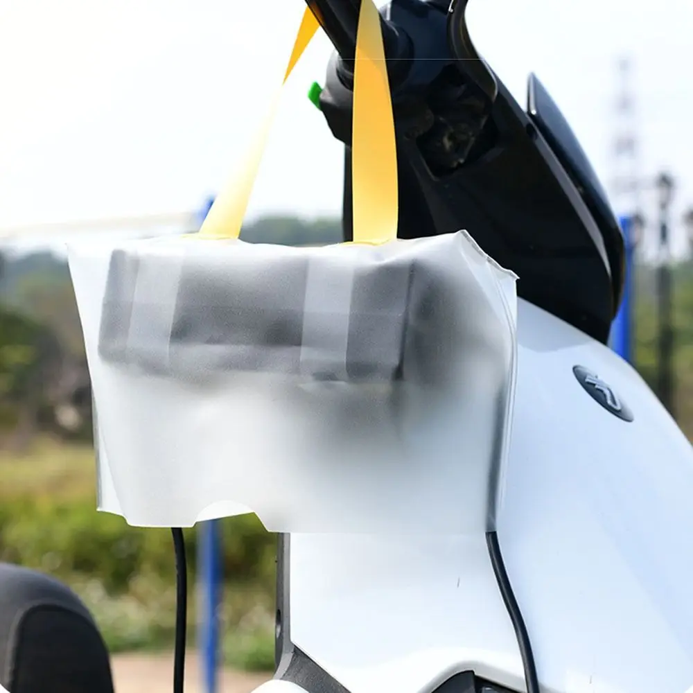 ป้องกันรังสียูวีที่ชาร์จรถจักรยานยนต์ถุงกันน้ํากันฝุ่นขนาดใหญ่ด้านล่างเปิดสกู๊ตเตอร์ไฟฟ้ากระเป๋าชาร์จ