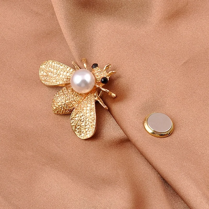 New Fashion Bee Magnet Brooch Pearl Rhinestone Flower Safe Hijab No Hole Pins Shirt Scarf Buckle Brooches for Women Accessories