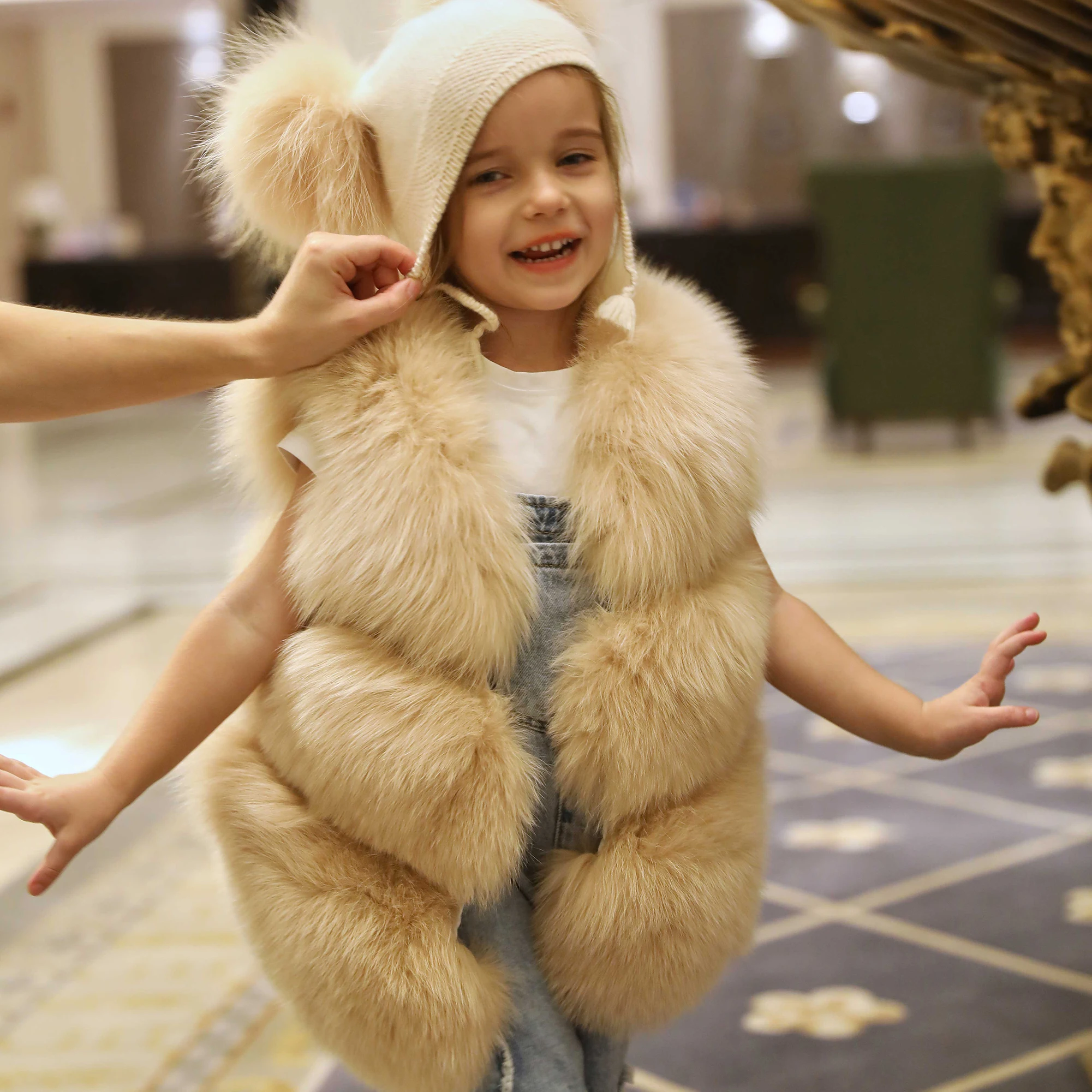 MLOVE Style Luxurious Fox fur Vest Supplier Directly Sell Beautiful Genuine Fox Fur Gilet