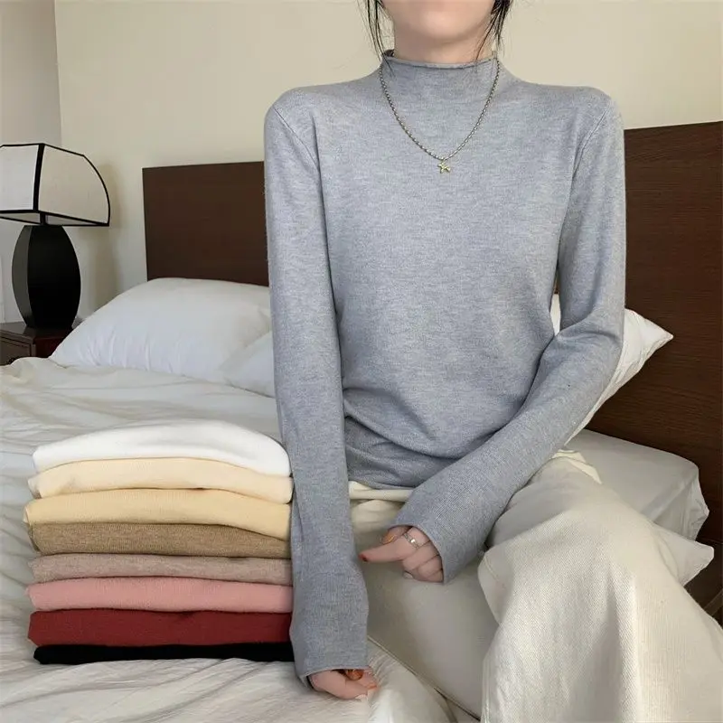 سترة محبوكة عصرية بأكمام طويلة بلوفرات نسائية برقبة وهمية أبيض وأسود سترة متماسكة بلوفر نسائي علوي Sueter Feminino Q800