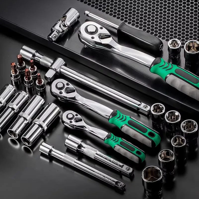 

32 Piece Set Ratchet Wrench Socket Combination Casing Repair Auto Repair Car Repair Tool Set Set
