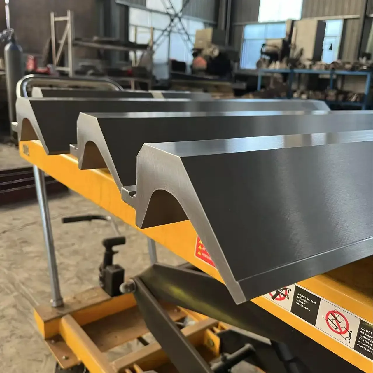 Gooseneck Press Brake Punch Tools CNC Steel Upper Die Mold For Forging For Bending Machine