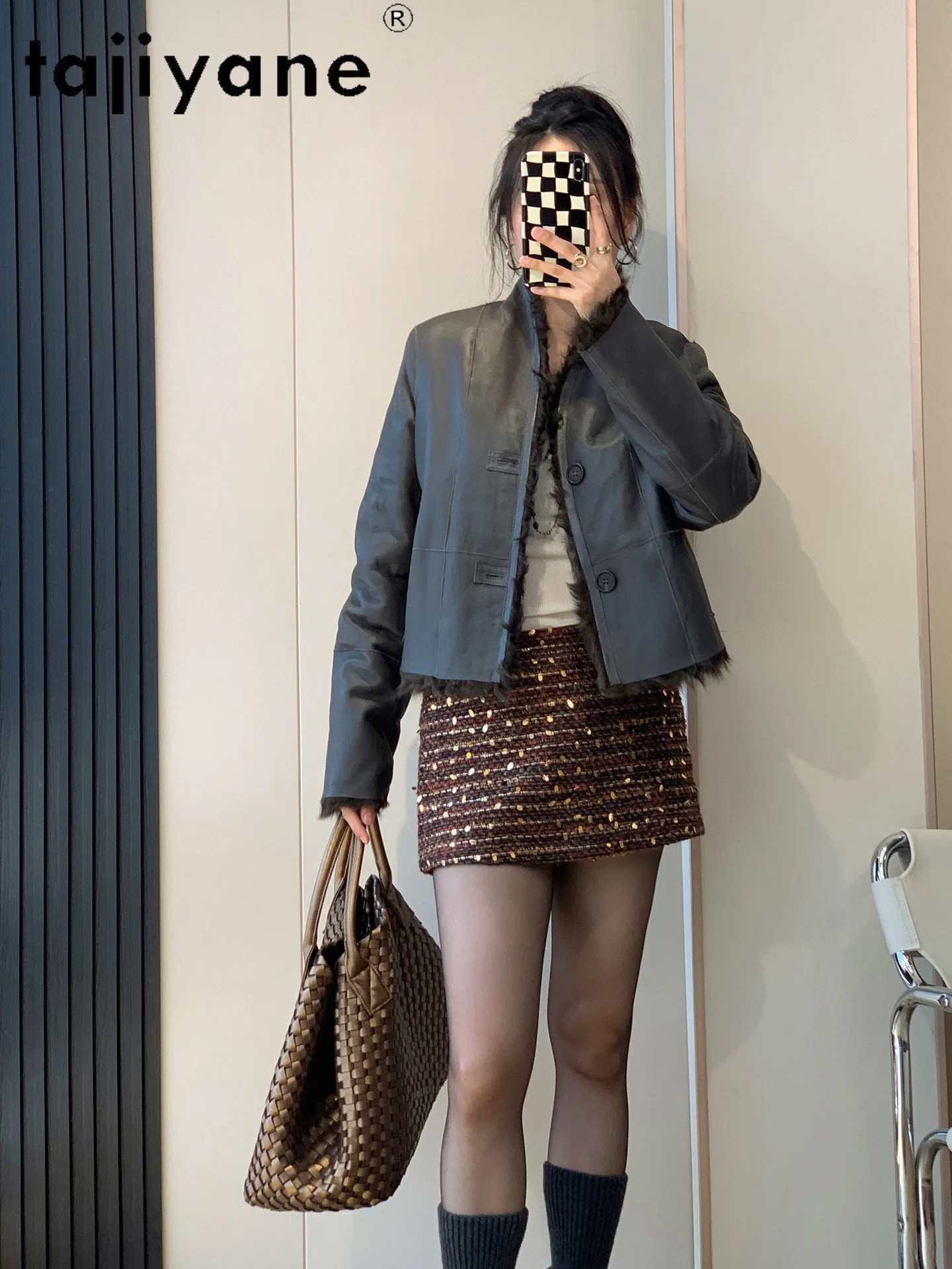 معطف فرو عكسي من صوف الغنم من صوف الغنم الحقيقي 100% من TAJIYANE للنساء 2025 ملابس خارجية شتوية قصيرة أنيقة ملابس نسائية أربعة