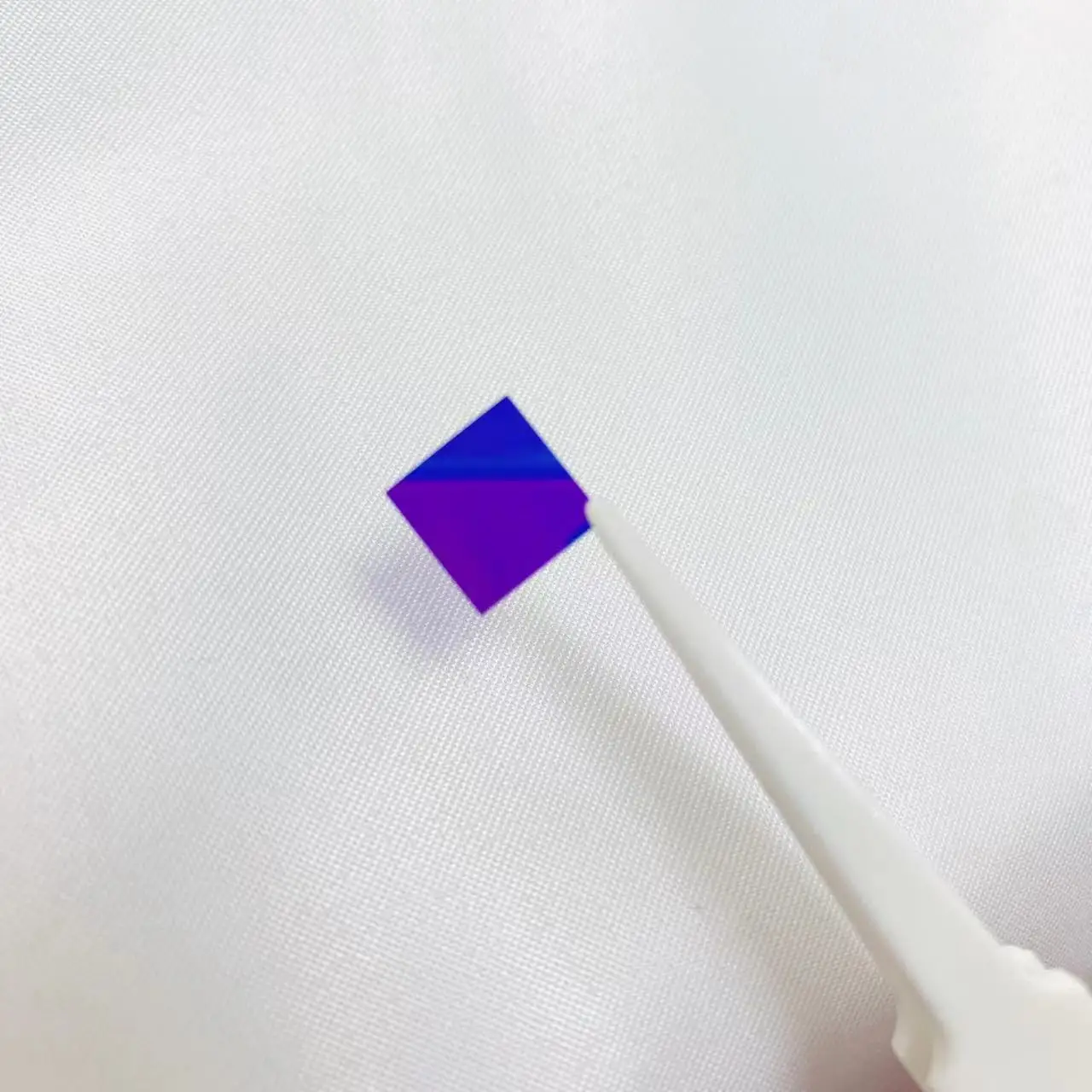 หลายขนาด9X9X1มม.470nm Blue Light Pass แคบกรองสำหรับเลเซอร์