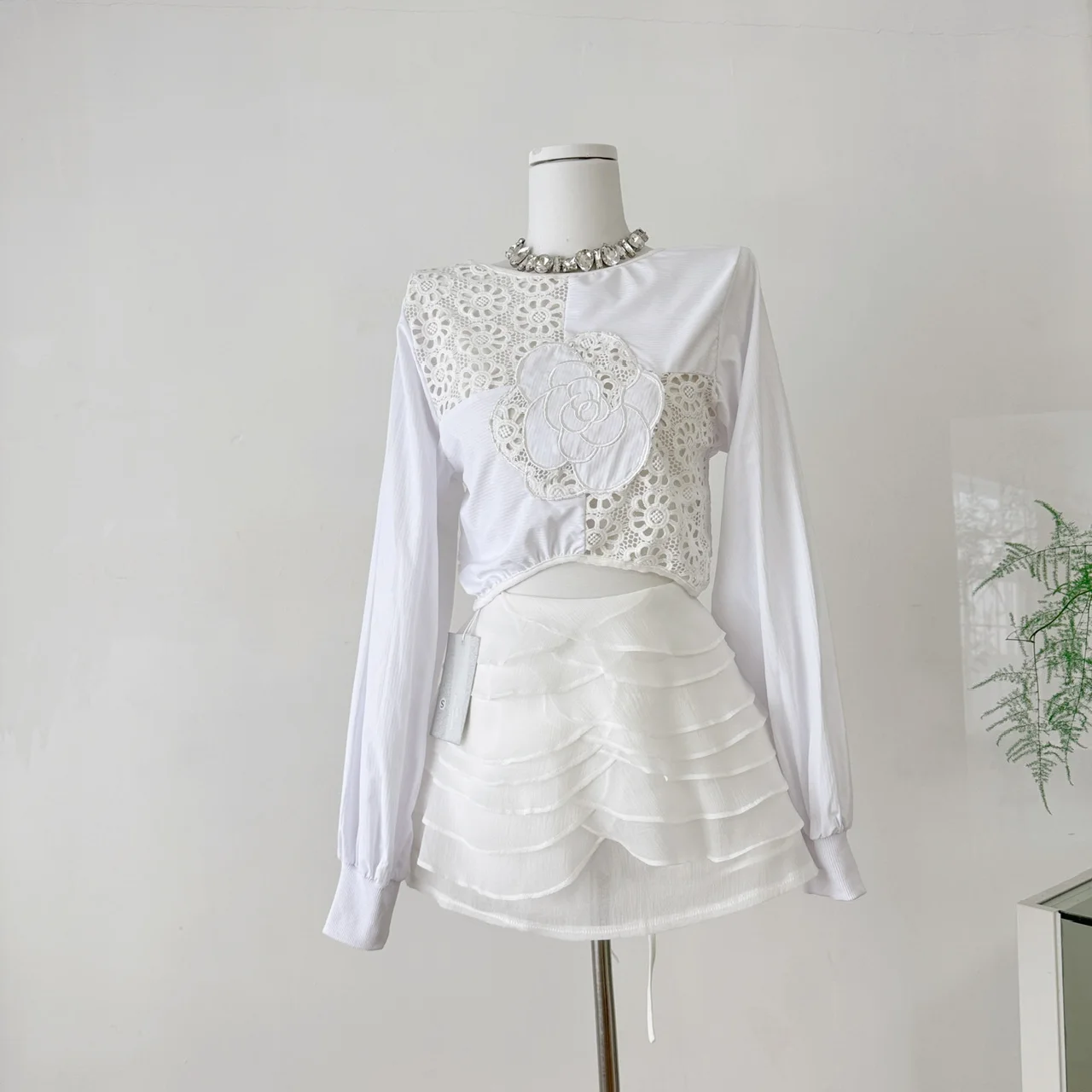 

Women Shirt Fashion Hollow Out Backless Design Temperament Short Top for Woman Autumn New High Quality Lace Up Blouses+Skirt
