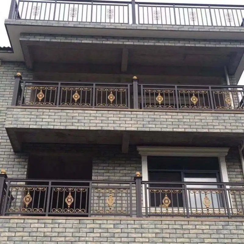 التخصيص سياج حديد من الفولاذ المقاوم للصدأ عالي الجودة وأبواب حديدية من المصنع بالجملة الدرابزين والدرابزين