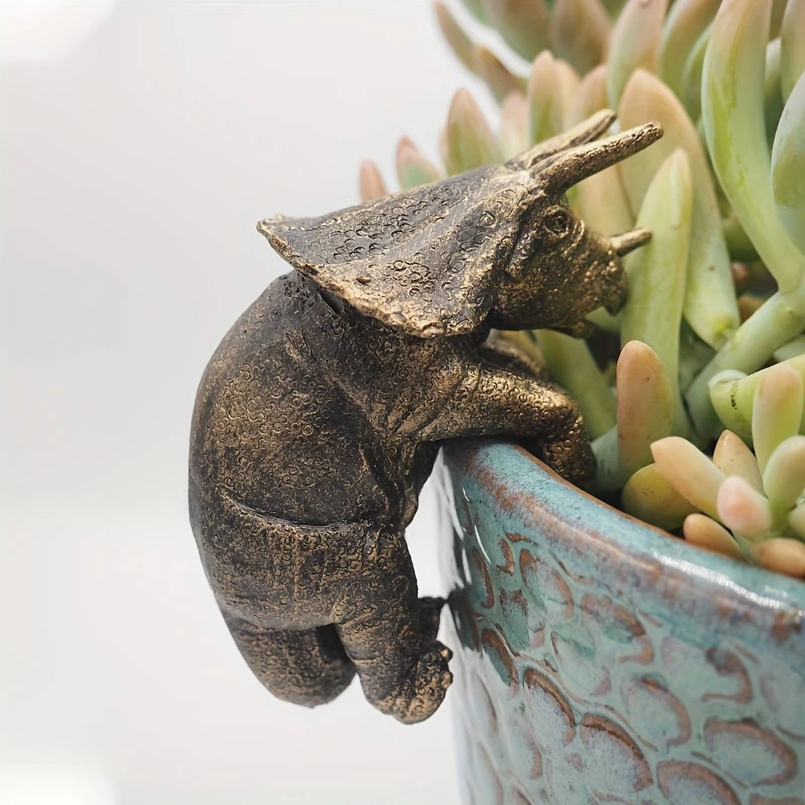 Bronze Resin Dinosaur Figurine Sculpted Details Dinosaur Flower Pot Hanger Flower Pot Hook Ornament Cute for Home