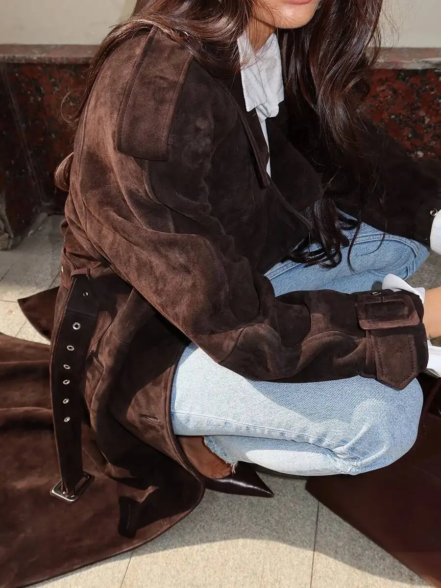 KWTX 2025 سترة واقية كلاسيكية بلون القهوة للنساء مع طية صدر السترة وأكمام طويلة معطف بمزاجية وأربطة ملابس نسائية جديدة