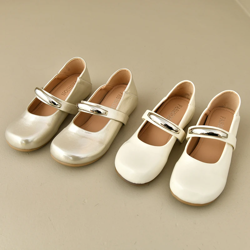 

French Temperament Single Shoes 2026 New Spring and Autumn Round Head Retro Versatile Fashion Shallow Mouth