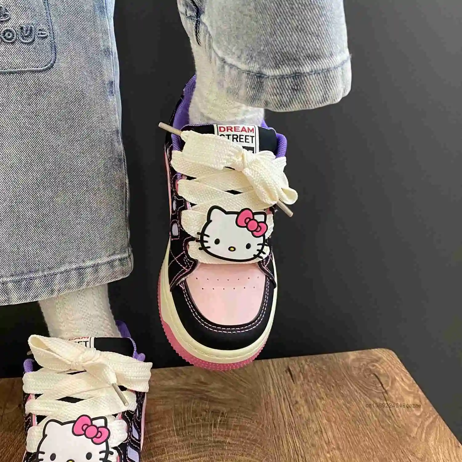 Sanrio Hello Kitty Kawaii Dopamine Bread Shoes Women New Autumn Thick Soled Fashion Board Shoes Korean Style Casual Trend Shoes