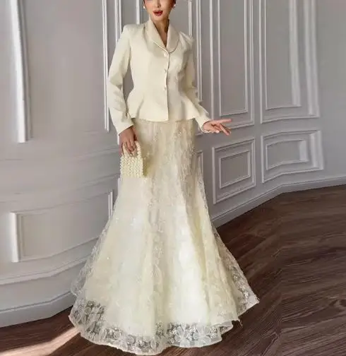 

Комплект из двух предметов, женский наряд 2026, новый весенне-осенний комплект с оборками по подолу, топ на шнуровке с длинными рукавами и элегантная утягивающая кружевная длинная юбка