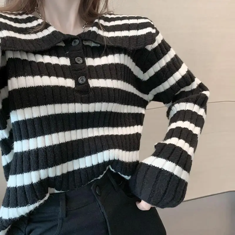 Women's Autumn and Winter Peter Pan Collar Striped Short Knitwear Pullover Button Fashion Patchwork Long Sleeve Sweater Tops