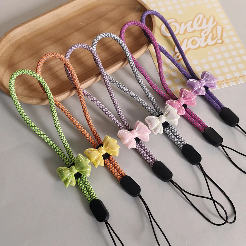 

Флуоресцентный ремешок на запястье с рисунком дракона