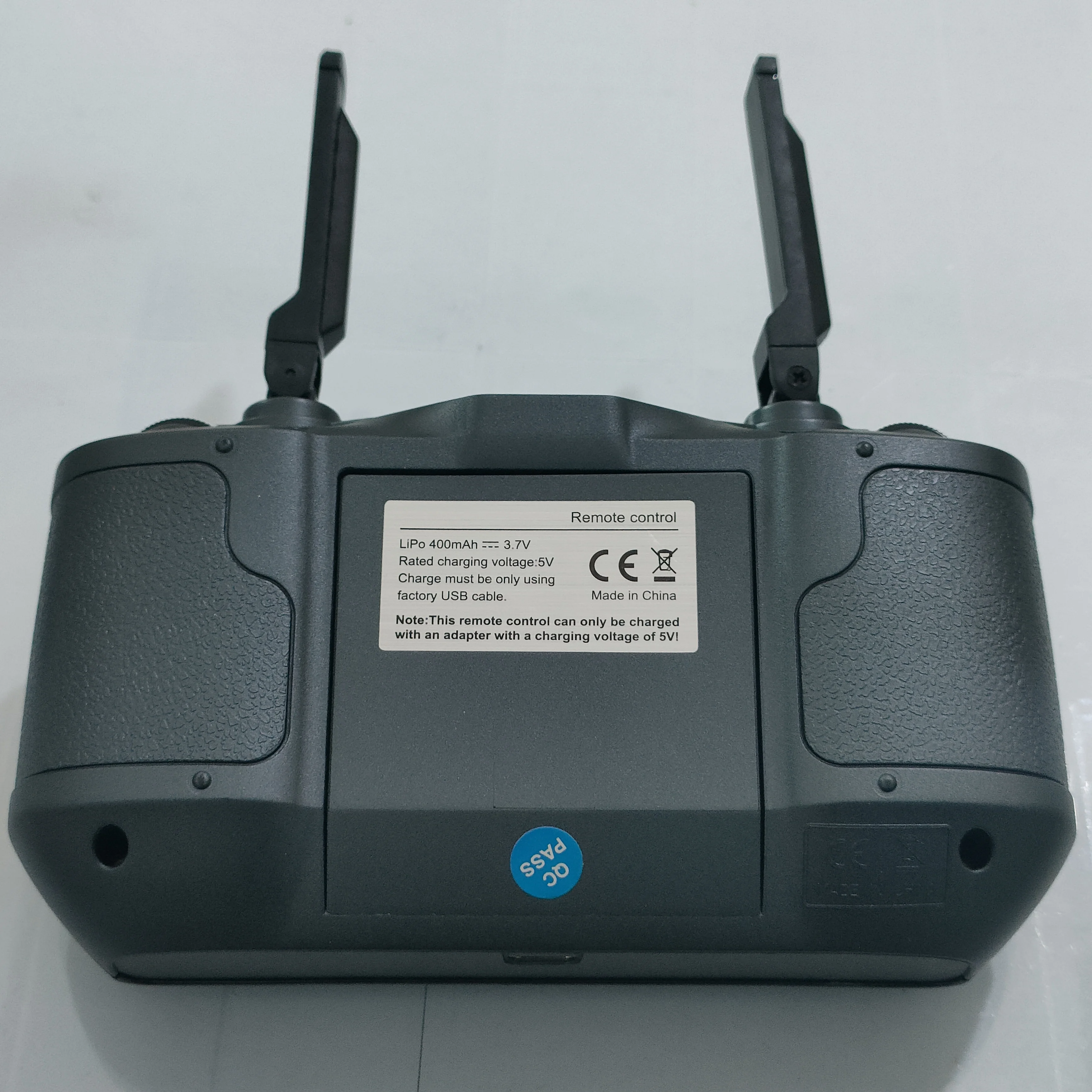 جهاز تحكم عن بعد (أزرق QC PASS - مراجعة Lyzrc Drone وسعره