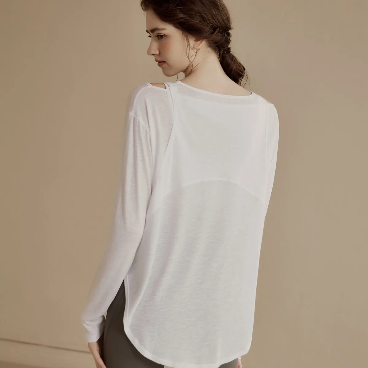 ملابس اليوغا النسائية بلوزة فضفاضة بأكمام طويلة بقصة ضيقة للياقة البدنية والرياضة لباس خارجي لتشغيل الخريف